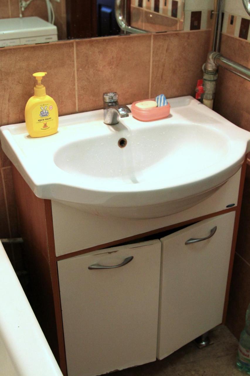 Apartment Near Metro Akademgorodok Κίεβο Εξωτερικό φωτογραφία